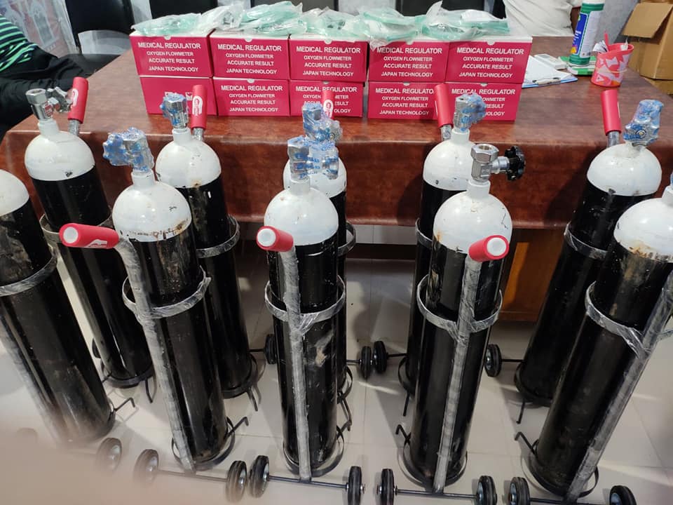 করোনাকালীন সময়ে বিভিন্ন ব্যাচ হতে অক্সিজেন সিলিন্ডারসহ বিভিন্ন করোনা কিট সংগ্রহ ও বিতরণ